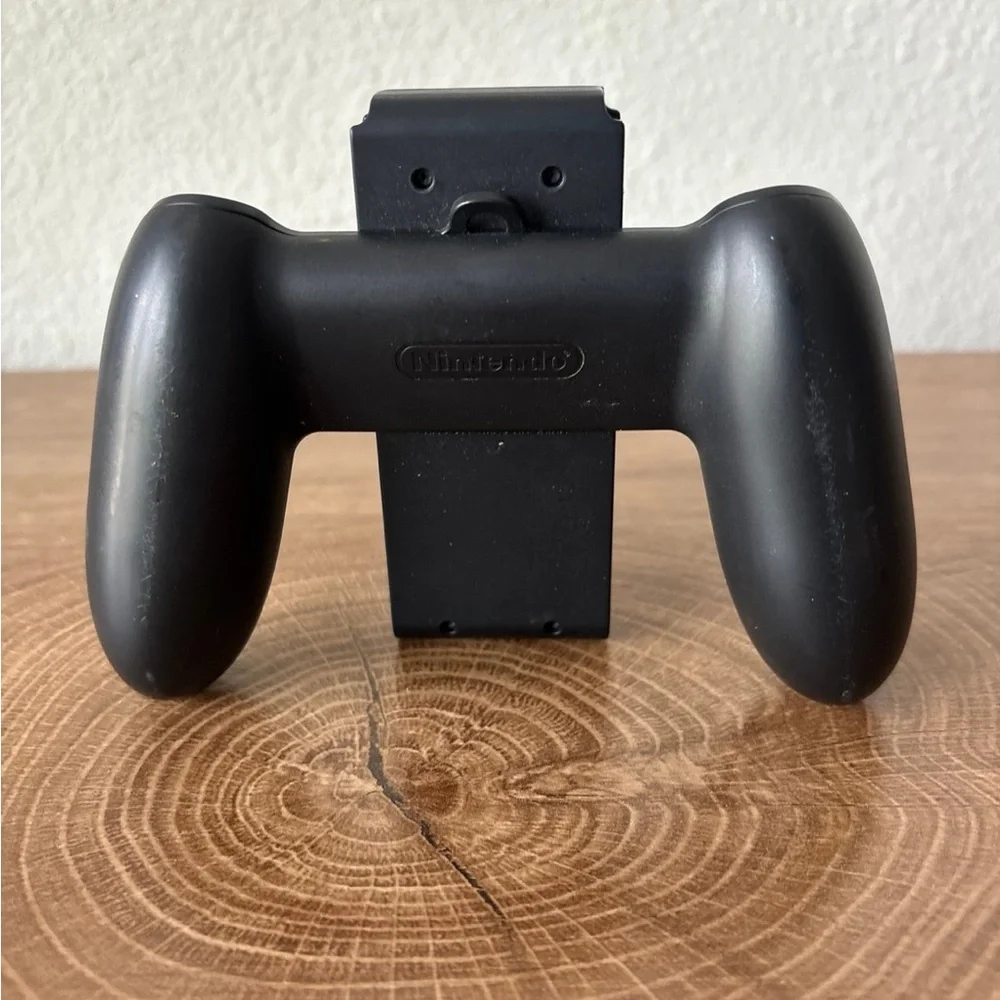 Nintendo Switch Joy-Con Comfort Grip Controller Holder OEM Black - Used